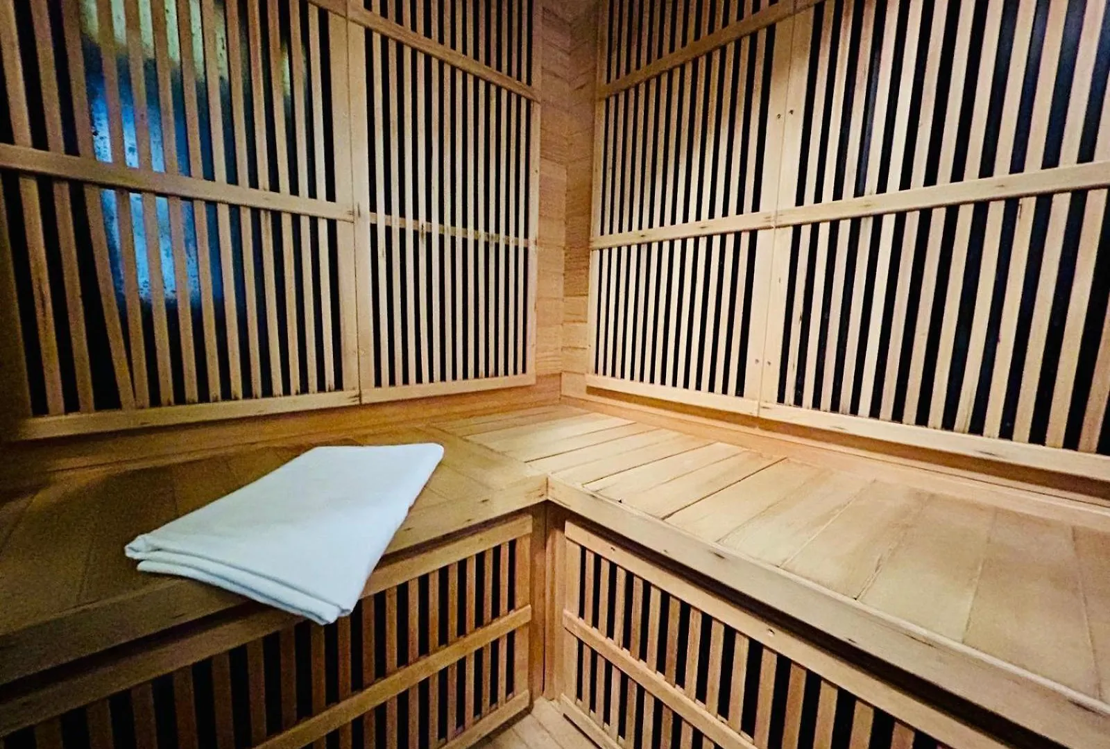 Dvur Stran & Wellness Hotel Karlovy Vary 3*,  Czech Republic